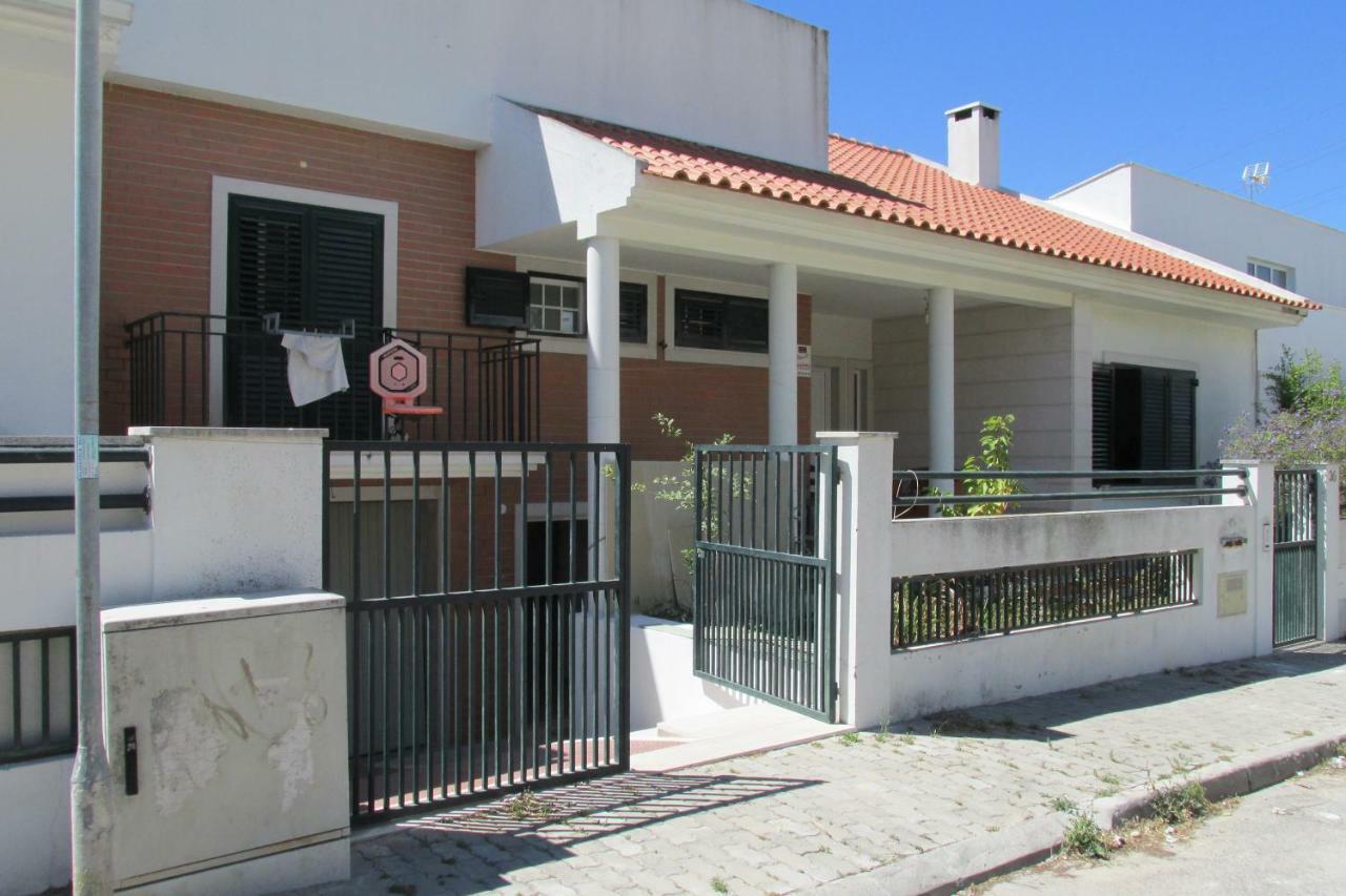 Residencial Marialva Park Hotel Corroios Luaran gambar