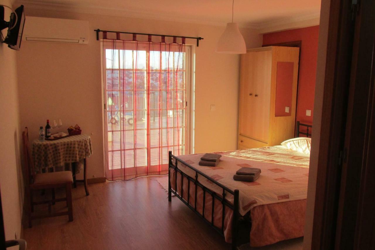 Residencial Marialva Park Hotel Corroios Luaran gambar